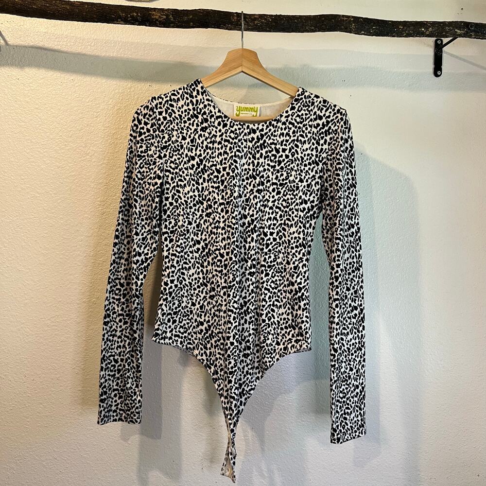 Yummy Sweater Co White/Black Animal Print Soft Cotton Bodysuit Size Large